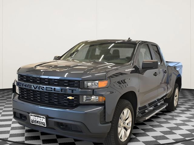 Used 2020 Chevrolet Silverado 1500 Custom w/ Custom Value Package AWD/4WD image 9