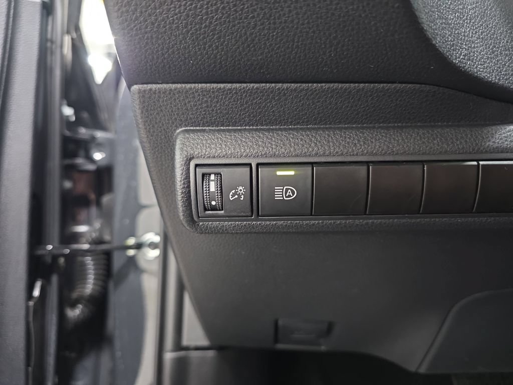 Used 2025 Toyota Corolla LE FWD image 24