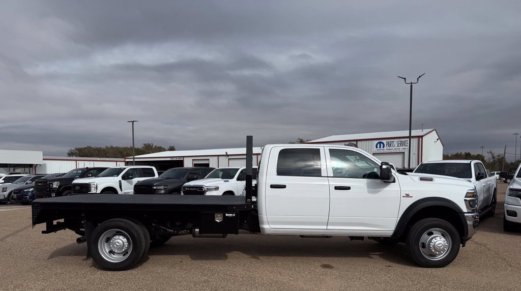 New 2027 RAM 5500 Tradesman w/ Chrome Appearance Group AWD/4WD image 3