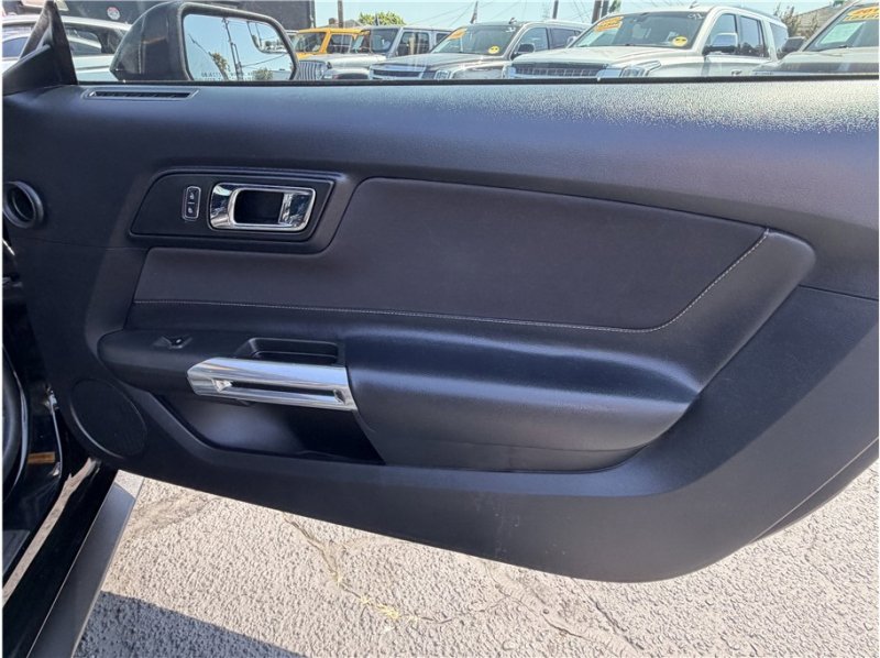 Used 2016 Ford Mustang Coupe image 20