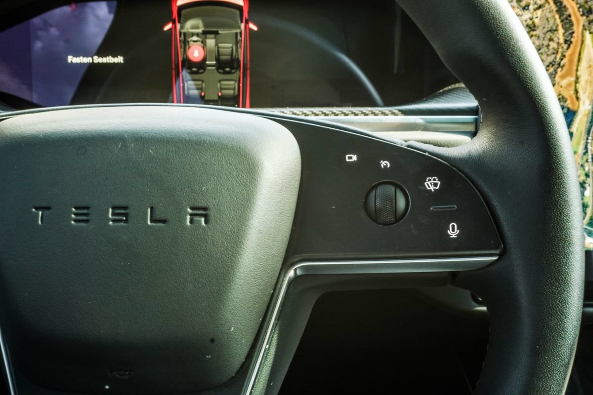 Used 2022 Tesla Model X Plaid AWD/4WD image 32