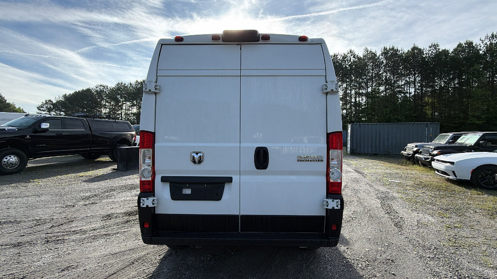 Used 2024 RAM ProMaster 2500 w/ Convenience Group FWD image 9