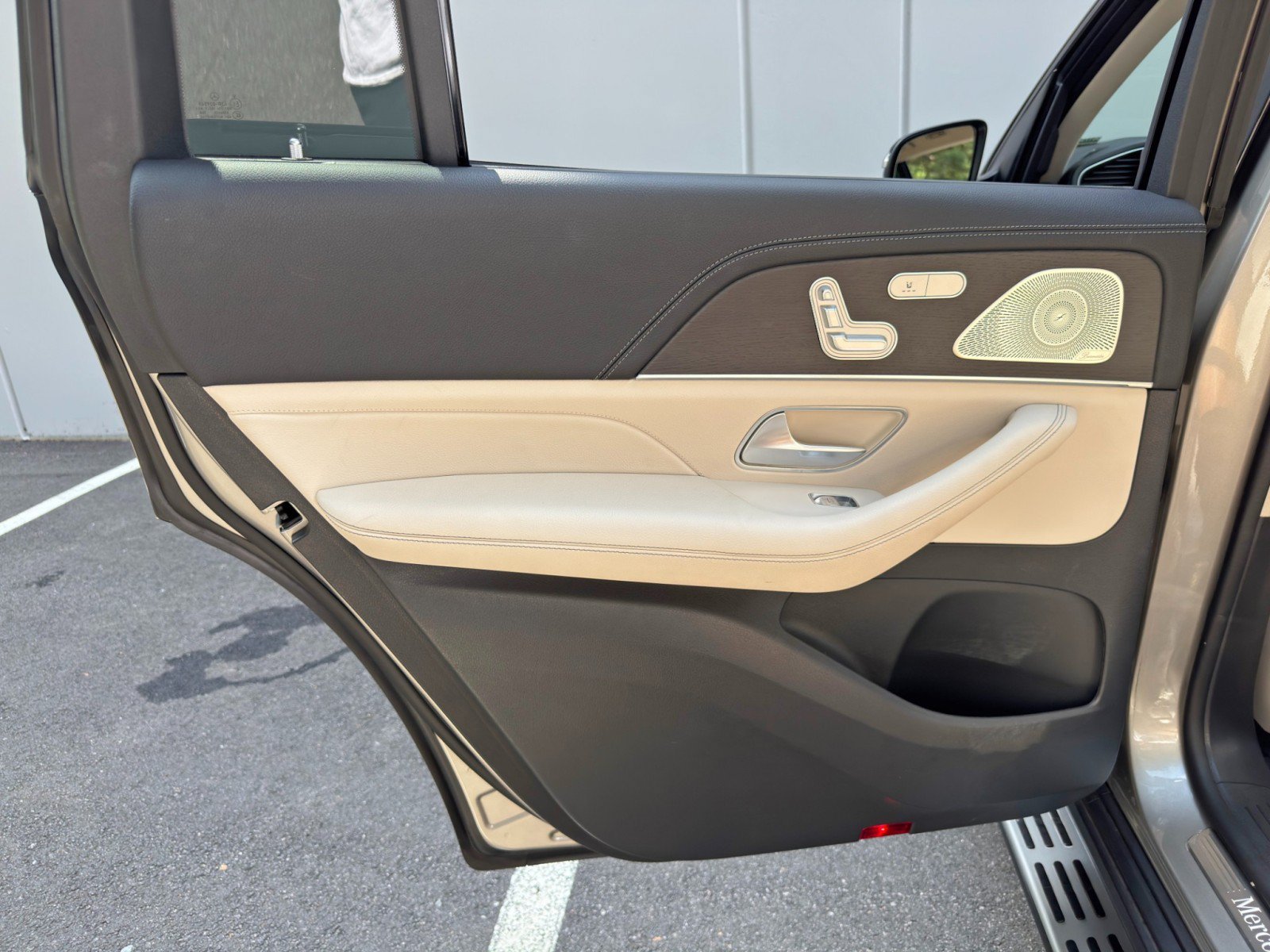 Used 2023 Mercedes-Benz GLS 450 4MATIC image 53