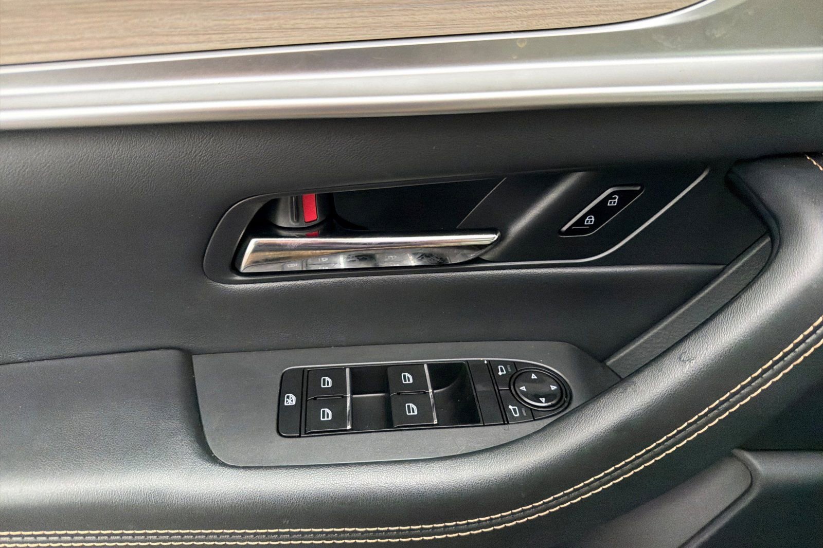 Certified 2025 MAZDA CX-90 Plug-In Hybrid w/Premium Sport image 11