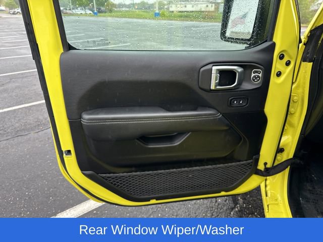 Used 2023 Jeep Wrangler Sahara image 15