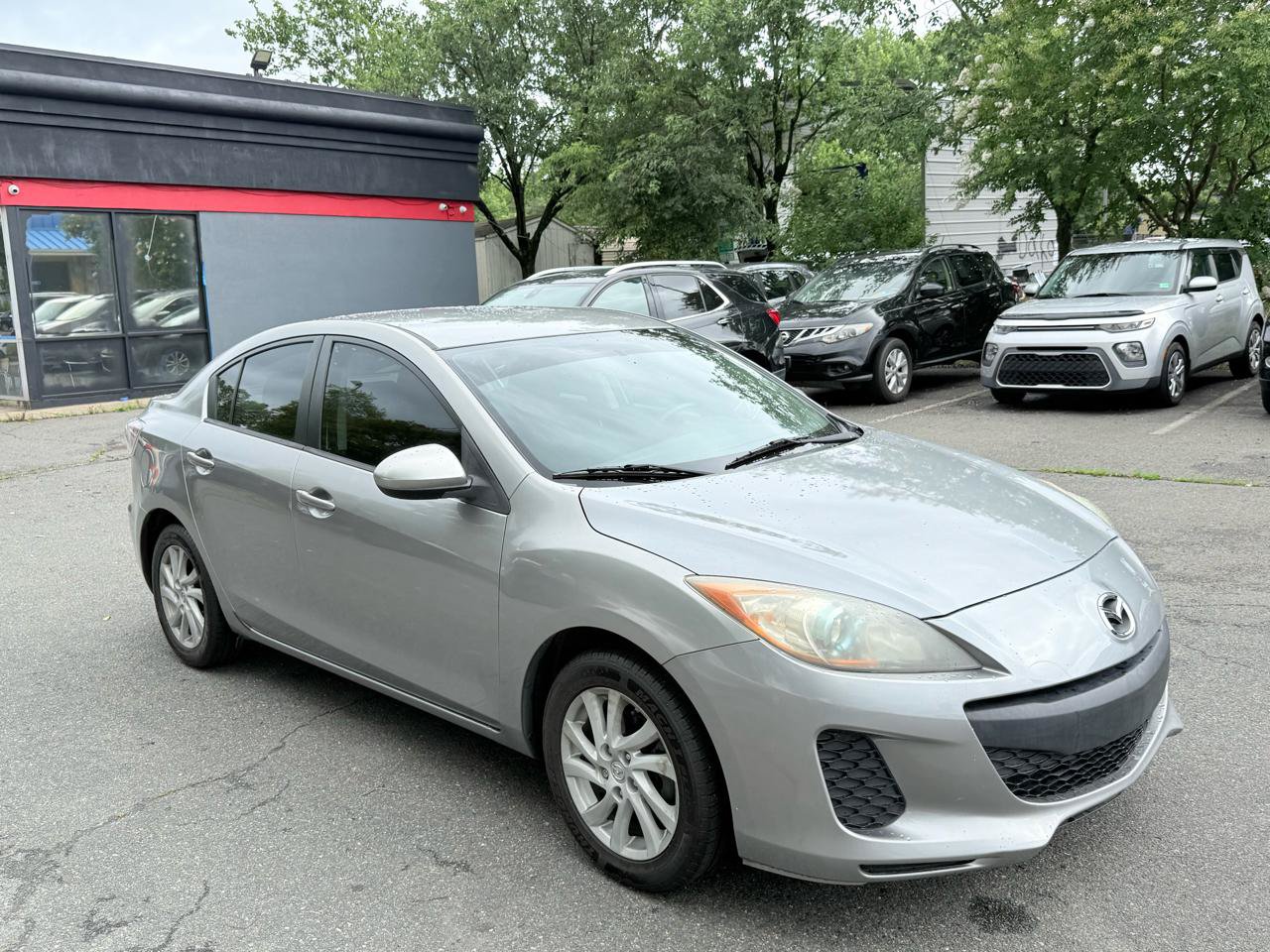 Used 2012 MAZDA MAZDA3 i Touring FWD image 9