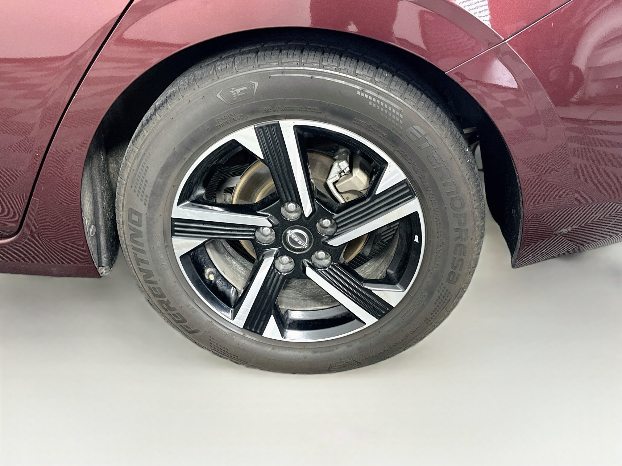 Used 2025 Nissan Sentra SV FWD image 11