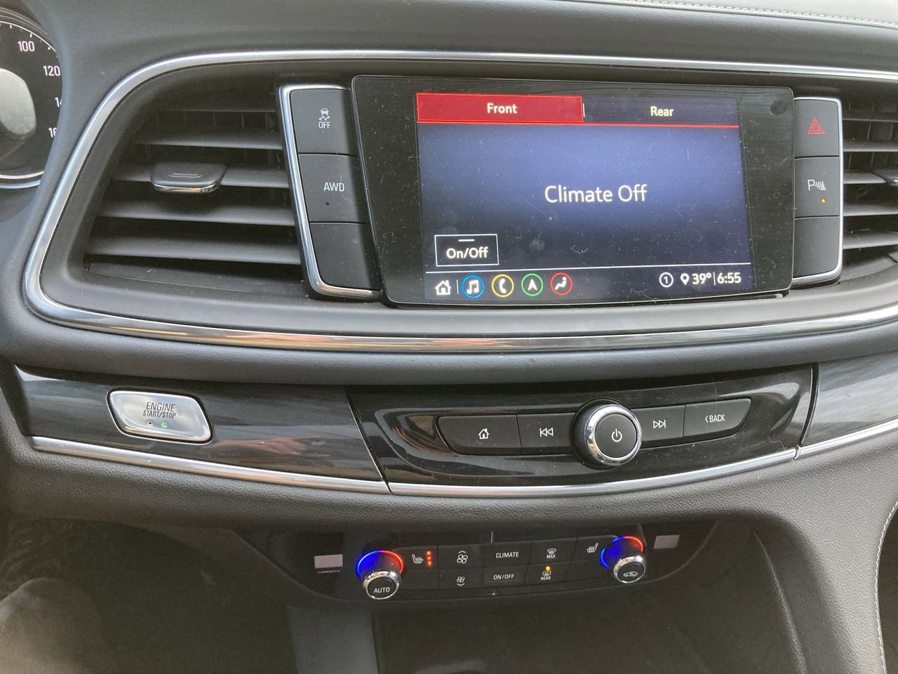 Used 2020 Buick Enclave Essence w/ Sound and Sites Package AWD/4WD image 13