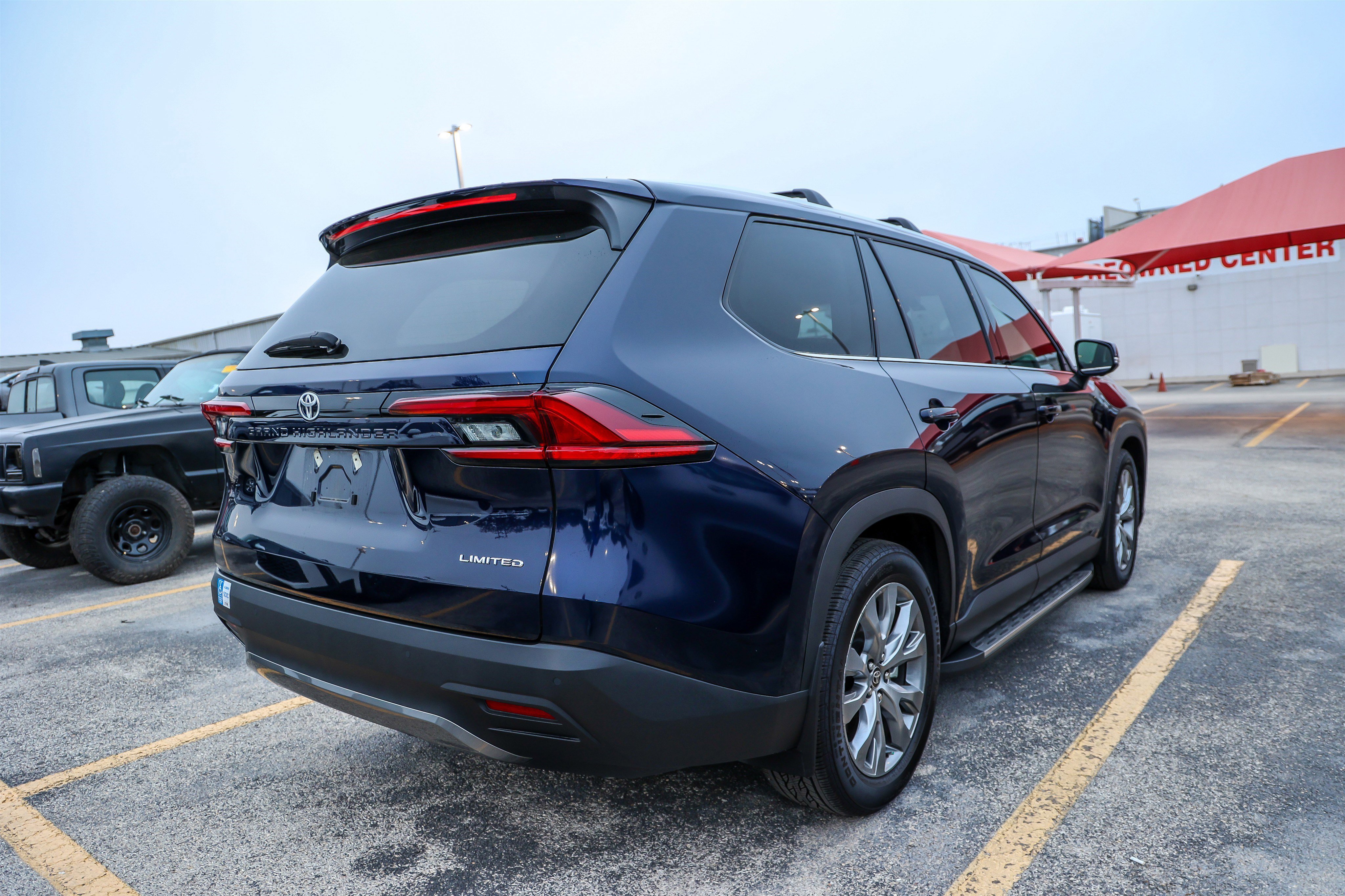 Certified 2025 Toyota Grand Highlander FWD image 8