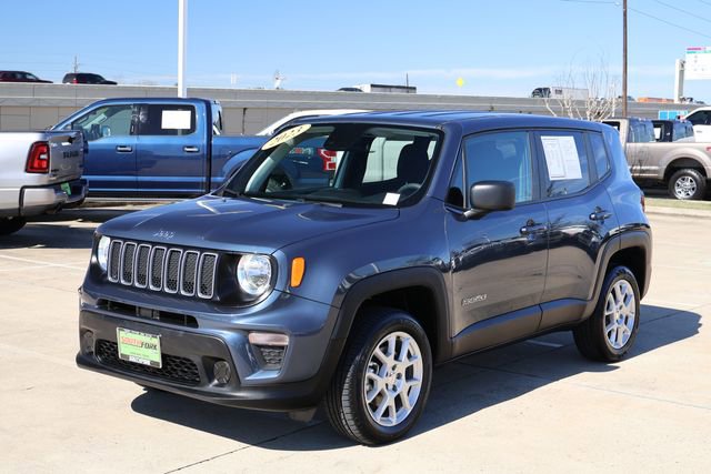 Used 2023 Jeep Renegade Latitude image 3