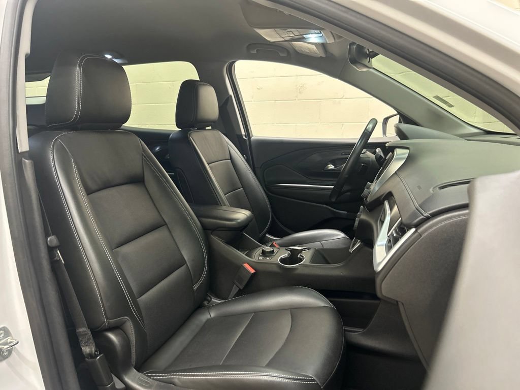 Used 2022 GMC Terrain SLT FWD image 10