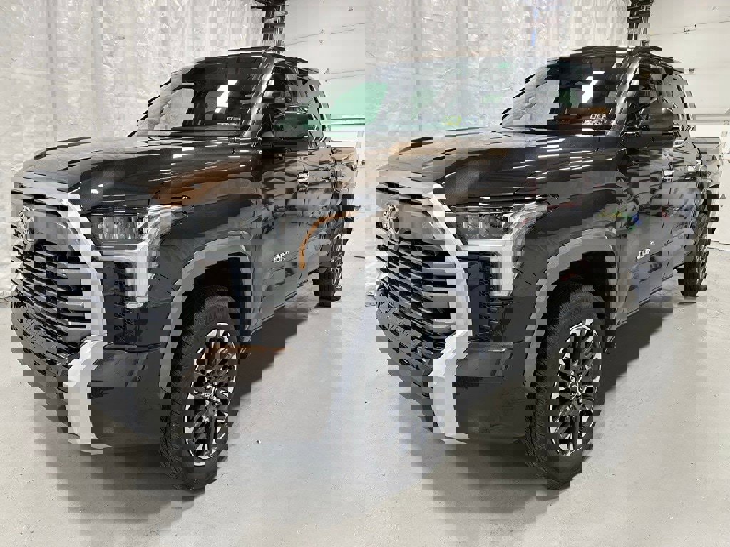 Used 2024 Toyota Tundra Limited image 3