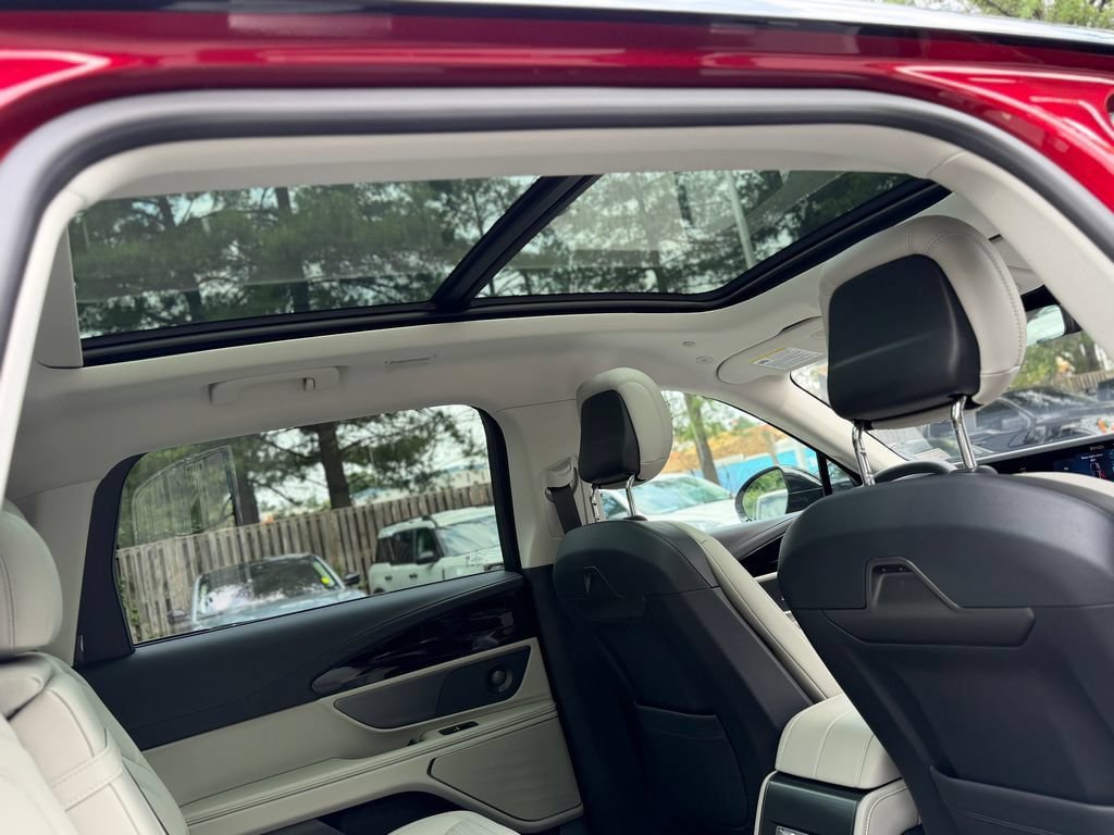 New 2026 Lincoln Nautilus Reserve w/ Jet Appearance Package AWD/4WD image 8