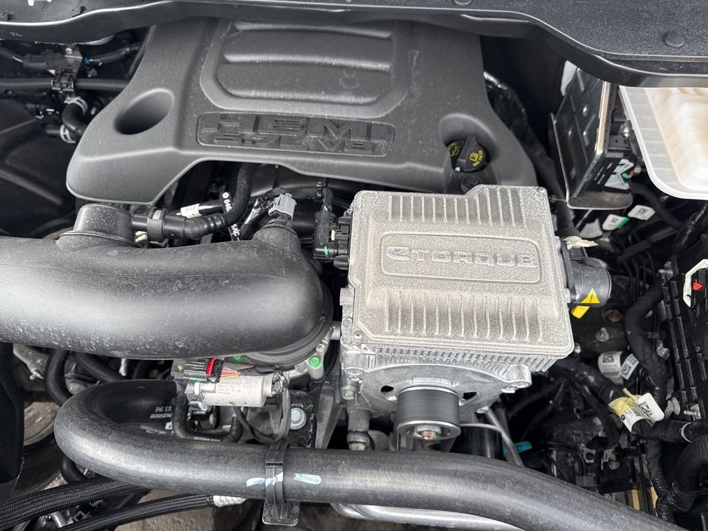 New 2026 RAM 1500 4x4 Crew Cab image 59