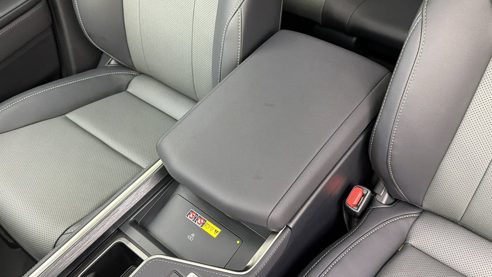 Used 2026 Lexus GX 550 w/ Accessory Package (2T) image 26