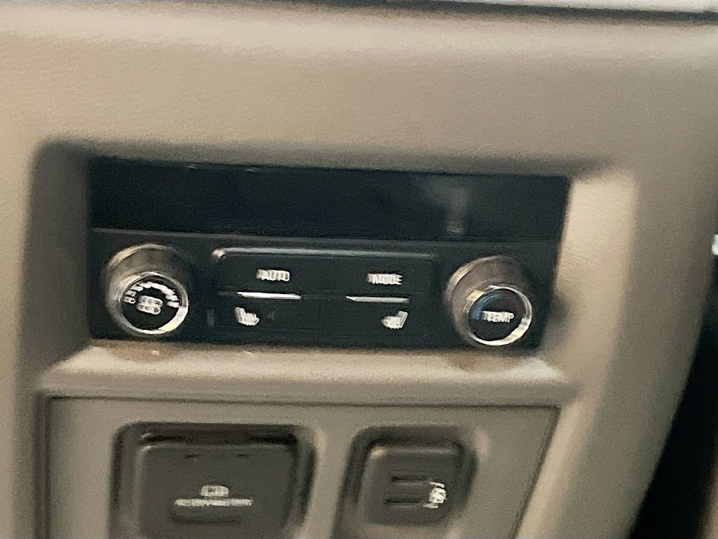 Used 2020 Chevrolet Traverse Premier image 26