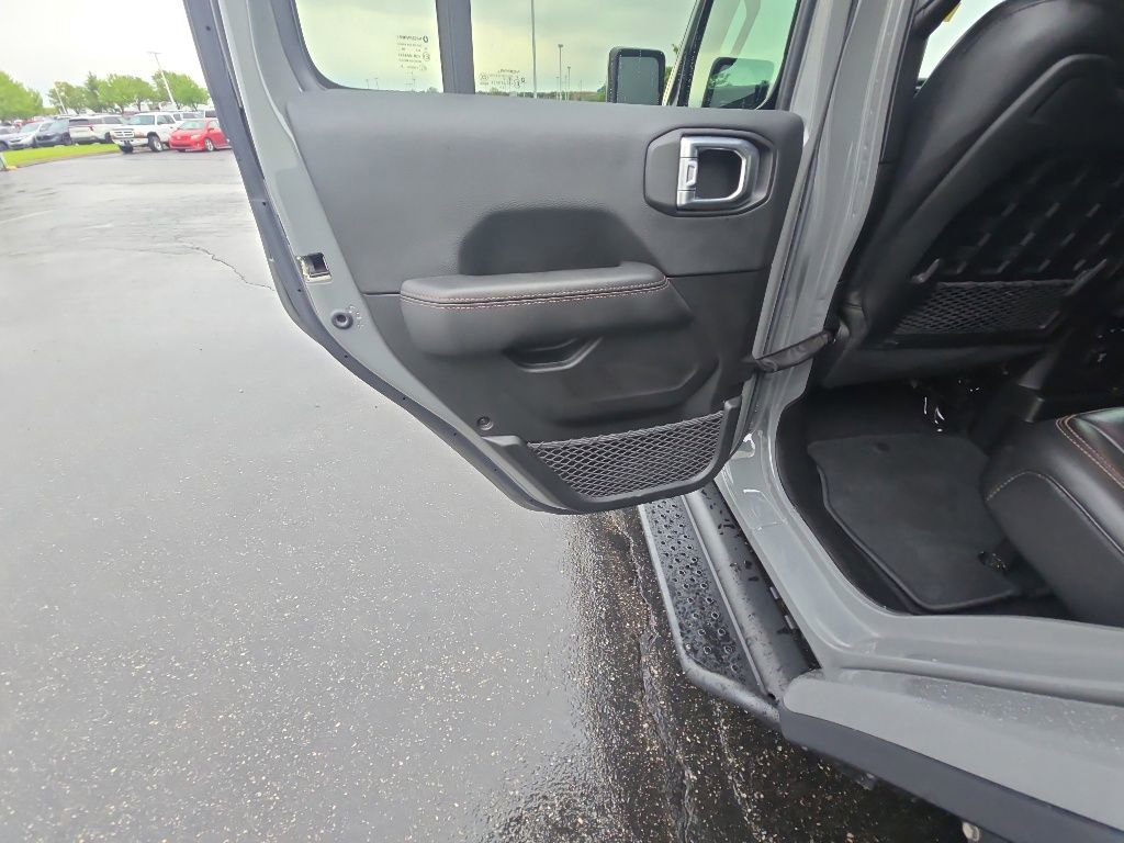 Used 2022 Jeep Wrangler Unlimited Rubicon w/ Xtreme Recon 35" Tire Package AWD/4WD image 24