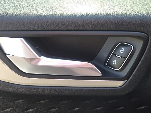 Used 2020 Ford Escape SE FWD image 22