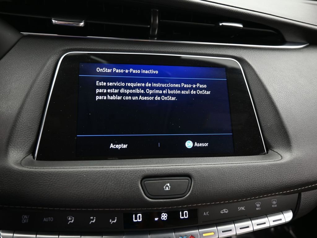 Used 2023 Cadillac XT4 Luxury image 18