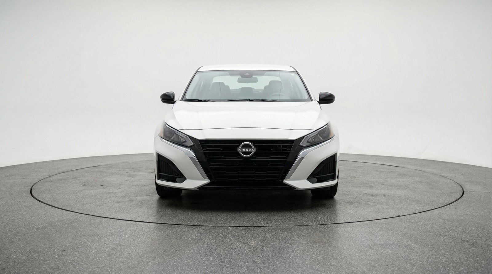 Used 2025 Nissan Altima 2.5 SV image 2