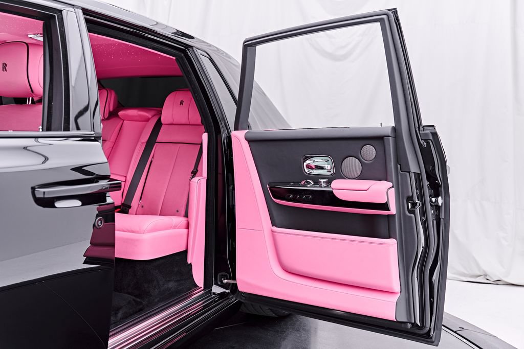 Used 2024 Rolls-Royce Phantom Sedan w/ The Phantom Package RWD image 36