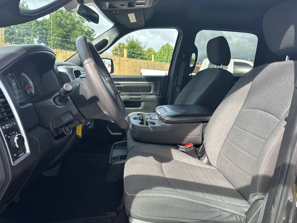 Used 2024 RAM 1500 Warlock AWD/4WD image 11