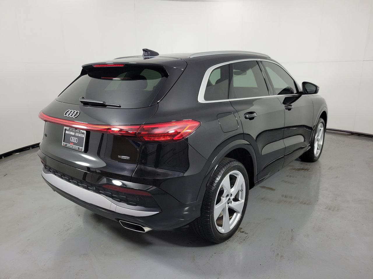 Used 2025 Audi Q5 Premium Plus w/ Premium Plus AWD/4WD image 7
