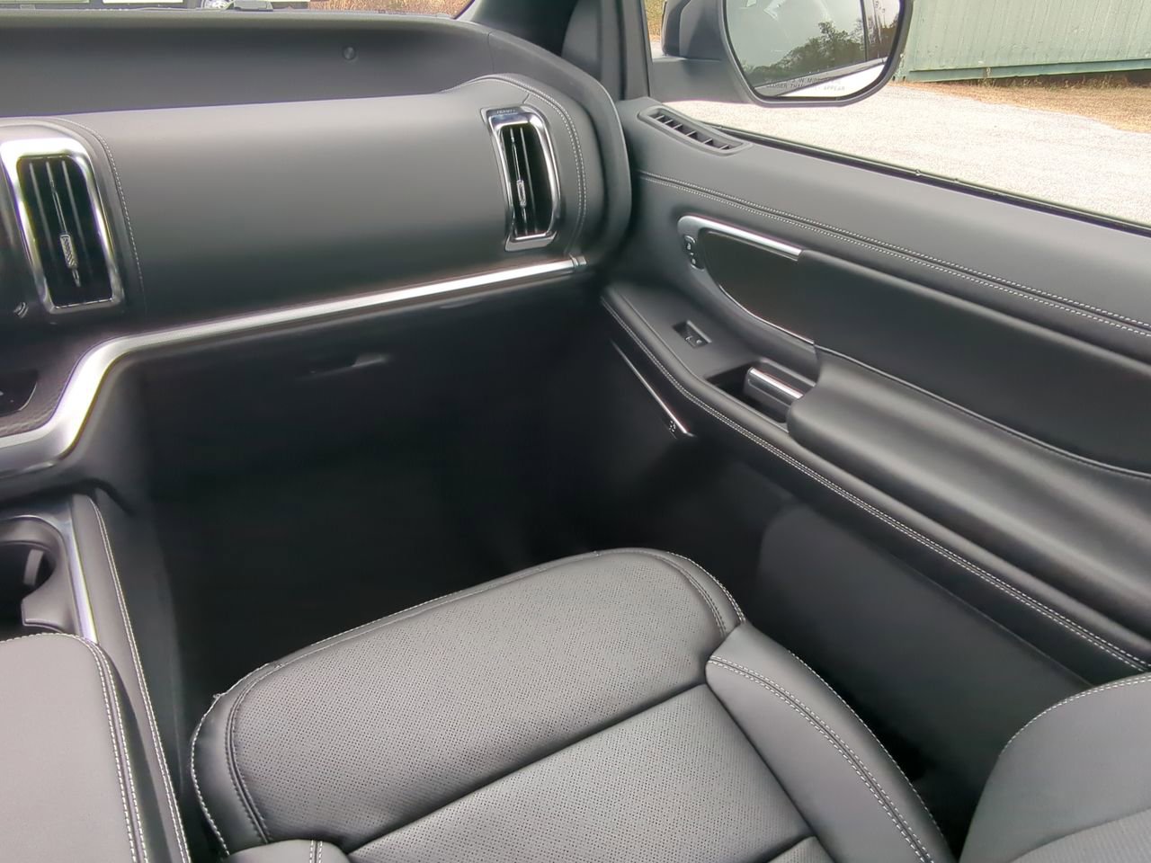 New 2026 Ford Expedition Platinum w/ Stealth Appearance Package image 15