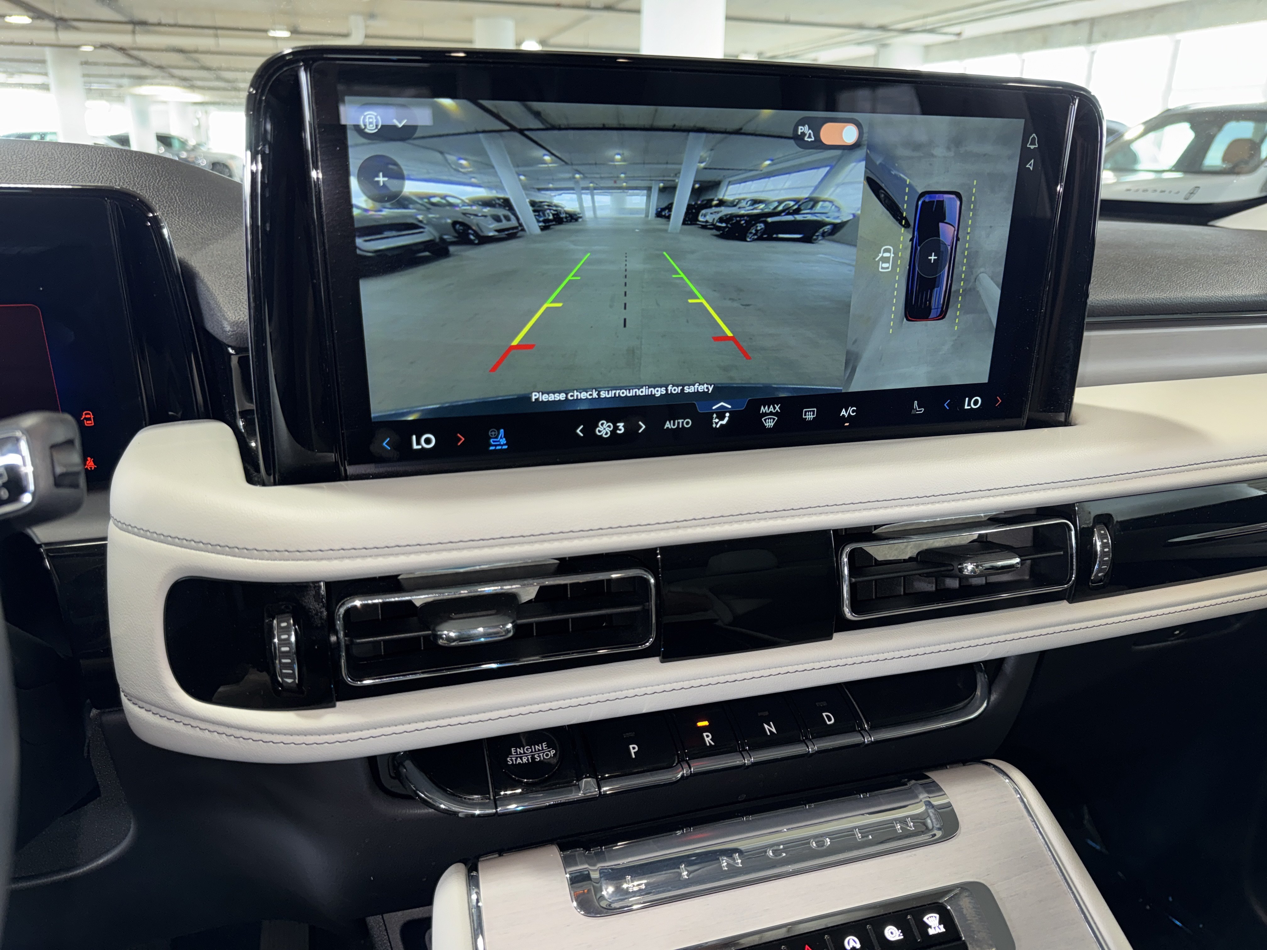 Used 2025 Lincoln Aviator Reserve w/ Jet Appearance Package RWD image 28