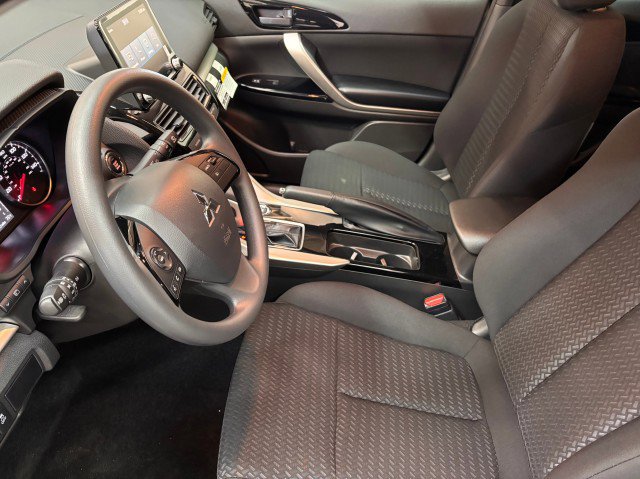 New 2026 Mitsubishi Eclipse Cross LE image 5