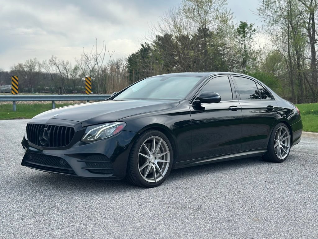 Used 2017 Mercedes-Benz E 300 4MATIC image 3