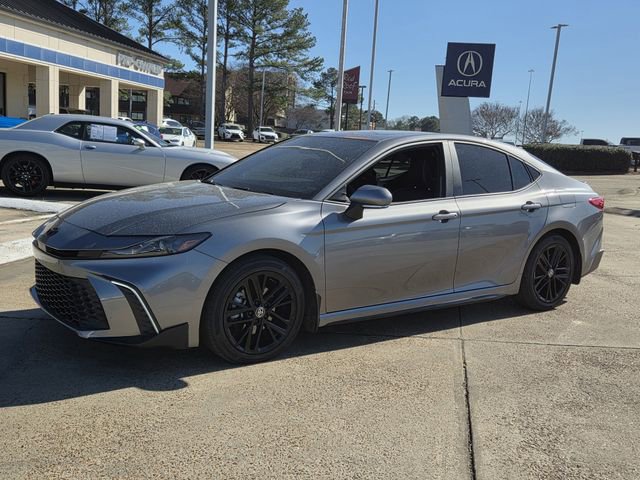 Used 2025 Toyota Camry SE w/ Convenience Package image 7