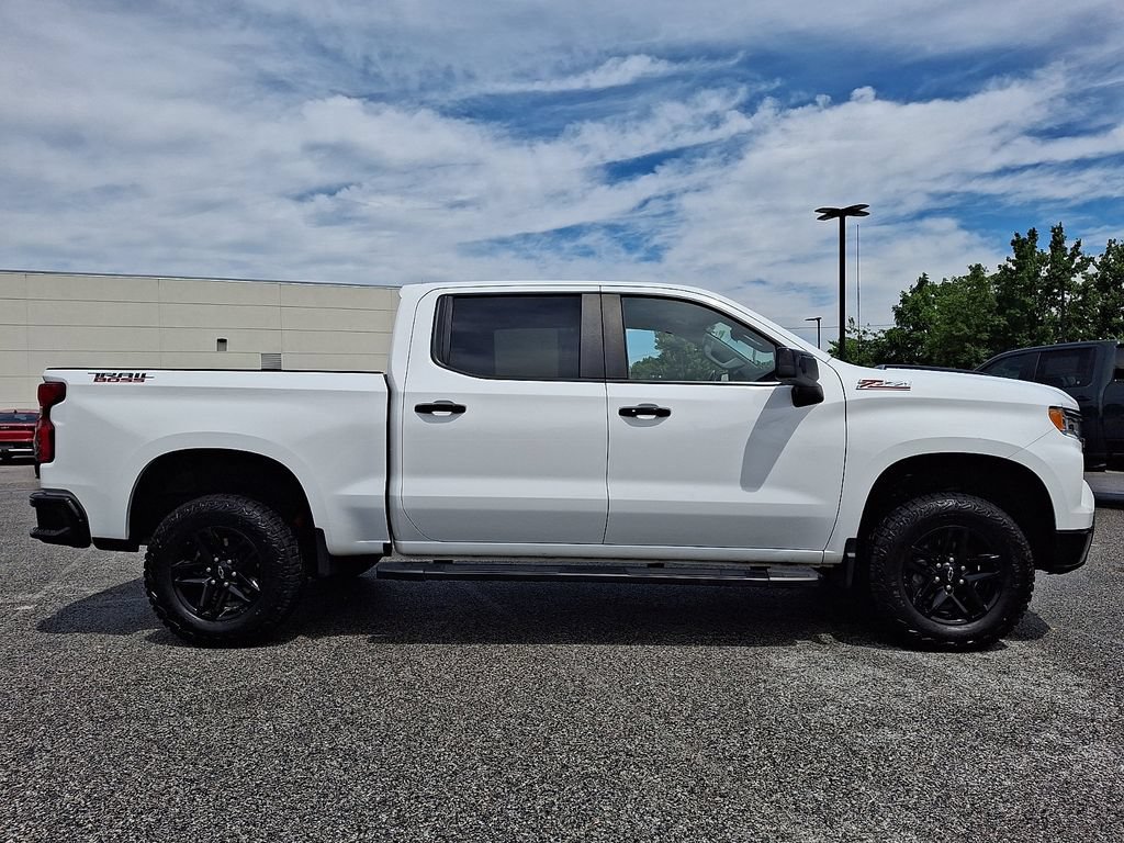 Used 2024 Chevrolet Silverado 1500 LT Trail Boss w/ Protection Package AWD/4WD image 10