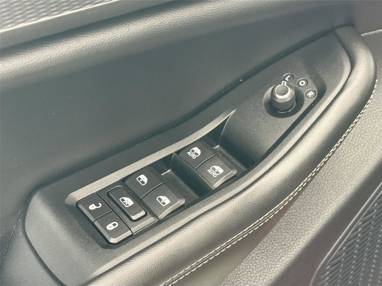 Used 2023 Jeep Grand Cherokee L Laredo w/ Luxury Tech Group I image 29