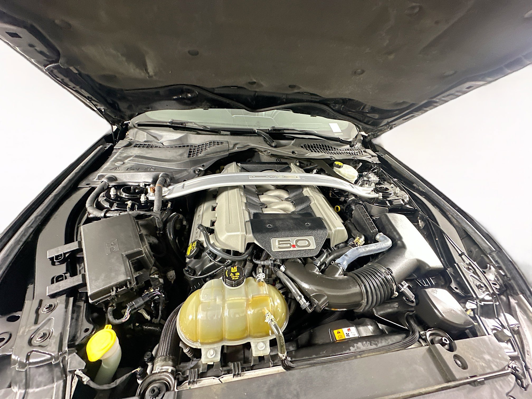 Used 2015 Ford Mustang GT Premium image 28