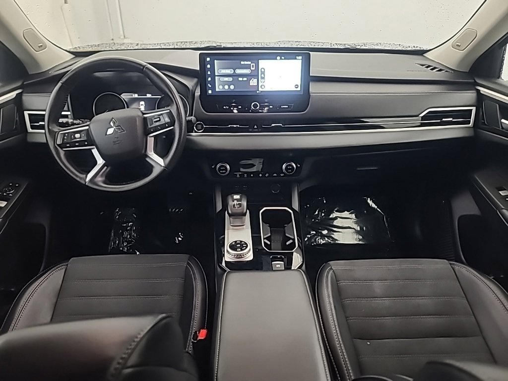 Used 2025 Mitsubishi Outlander SE AWD/4WD image 22