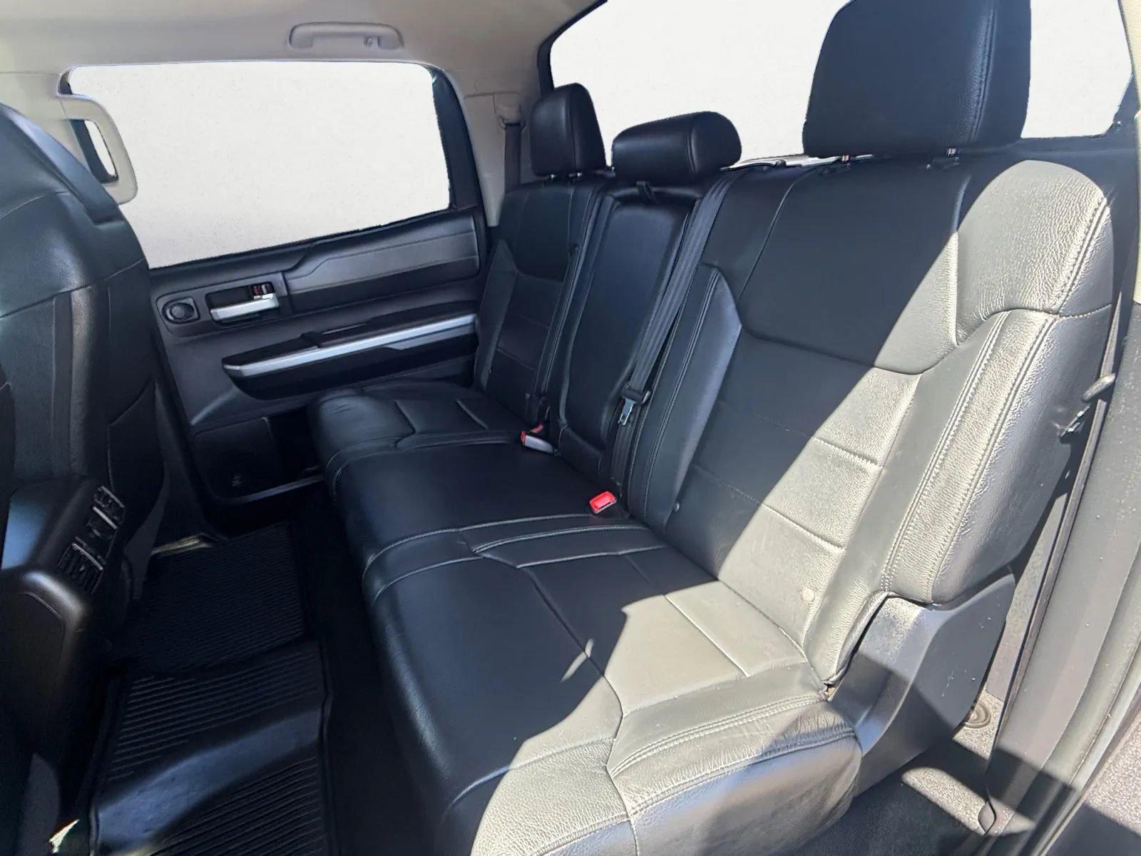 Used 2016 Toyota Tundra Limited w/ Limited Premium Package AWD/4WD image 27