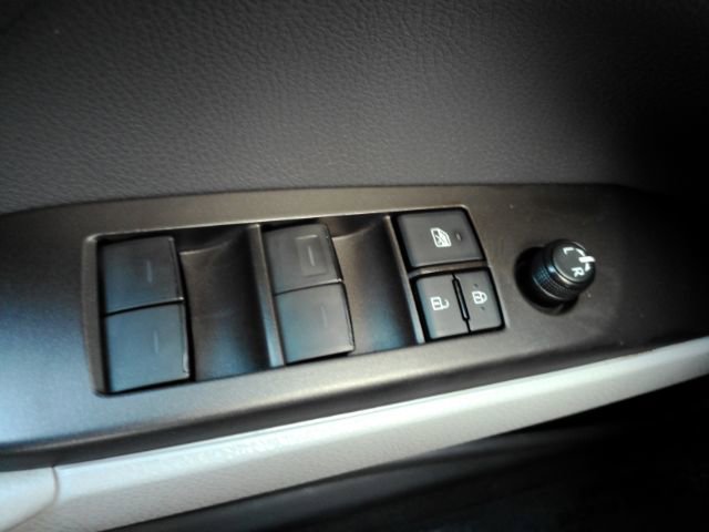 Used 2022 Toyota Camry LE image 29