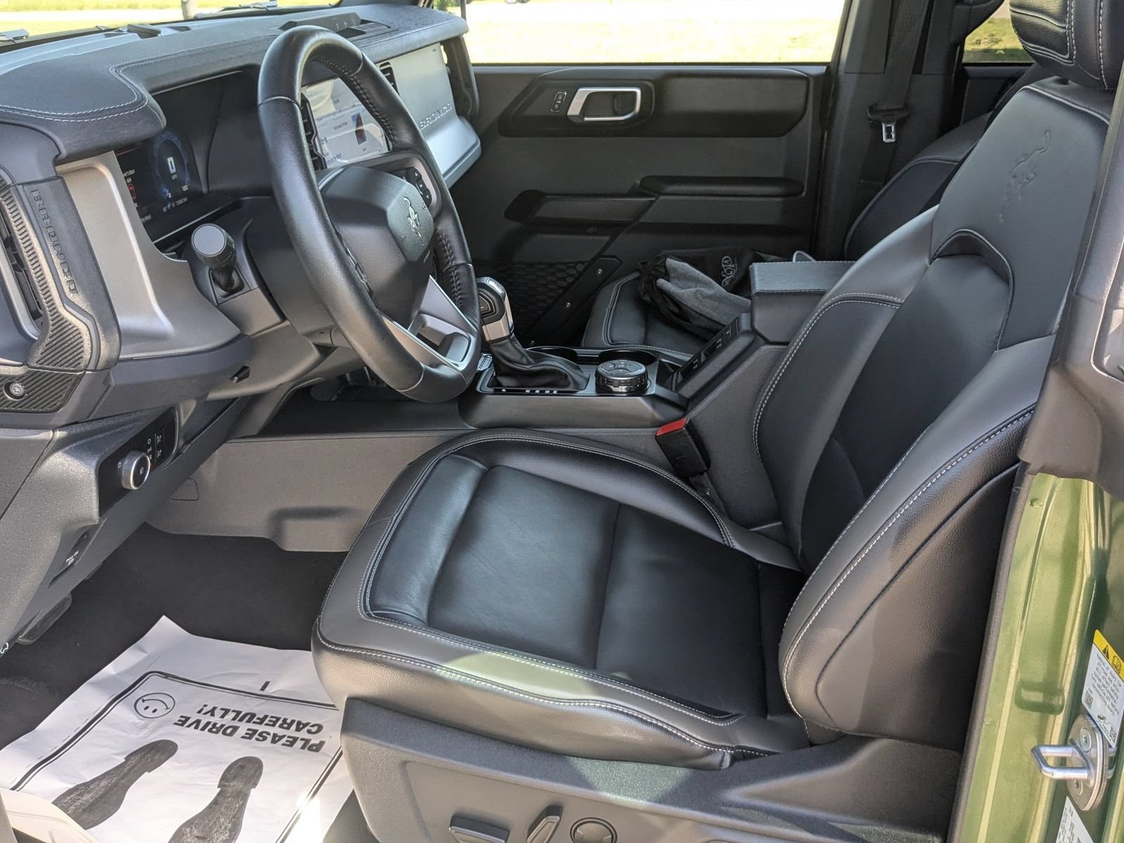 Used 2025 Ford Bronco Outer Banks AWD/4WD image 13
