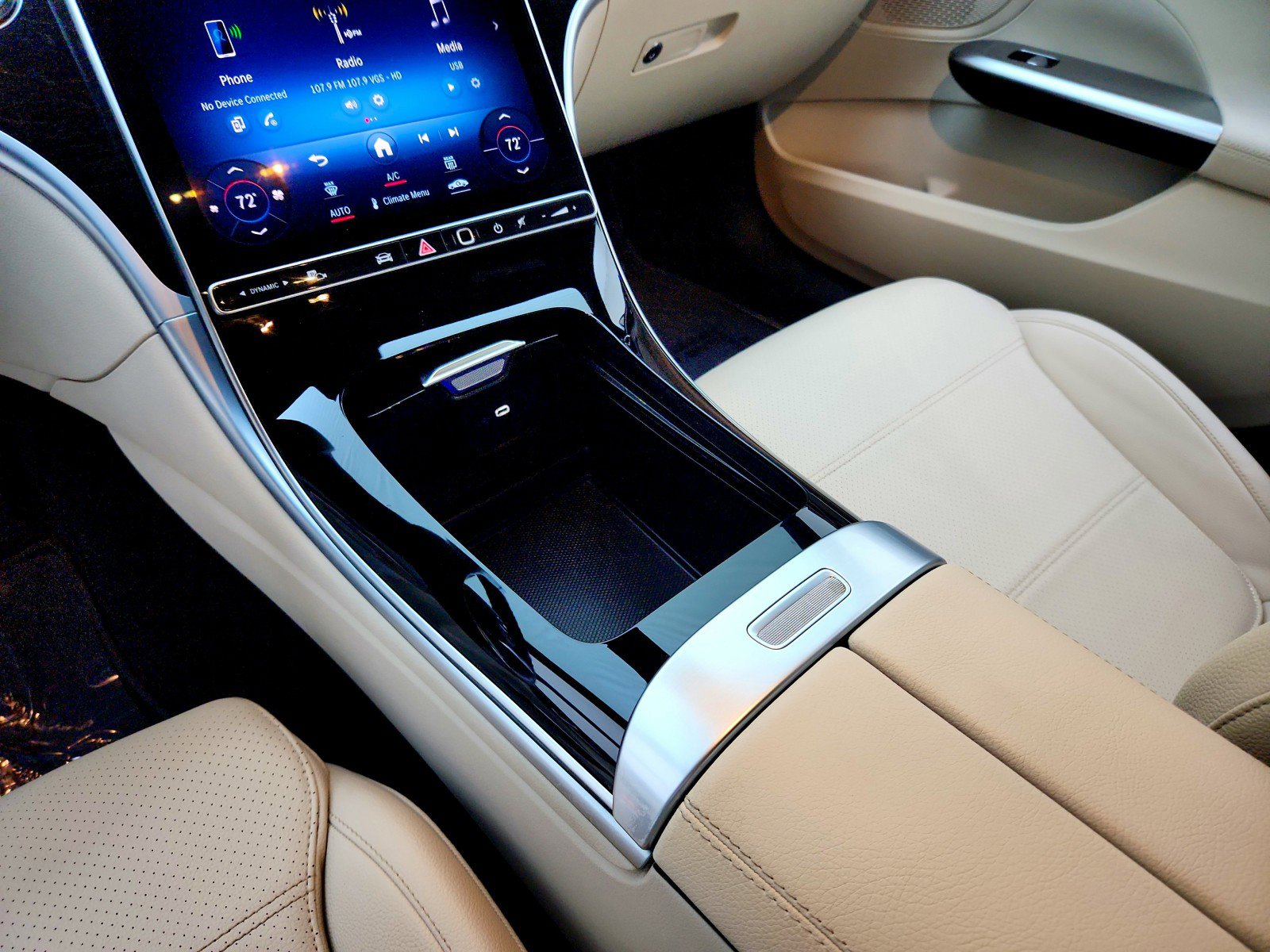 Certified 2024 Mercedes-Benz C 300 Sedan image 17