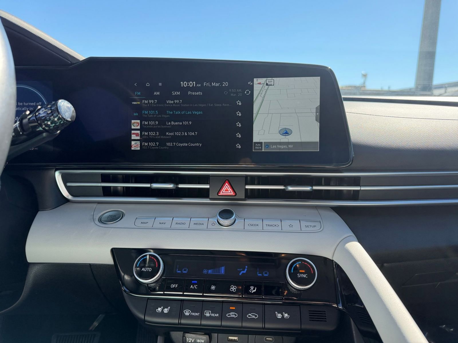 Used 2025 Hyundai Elantra Limited FWD image 17