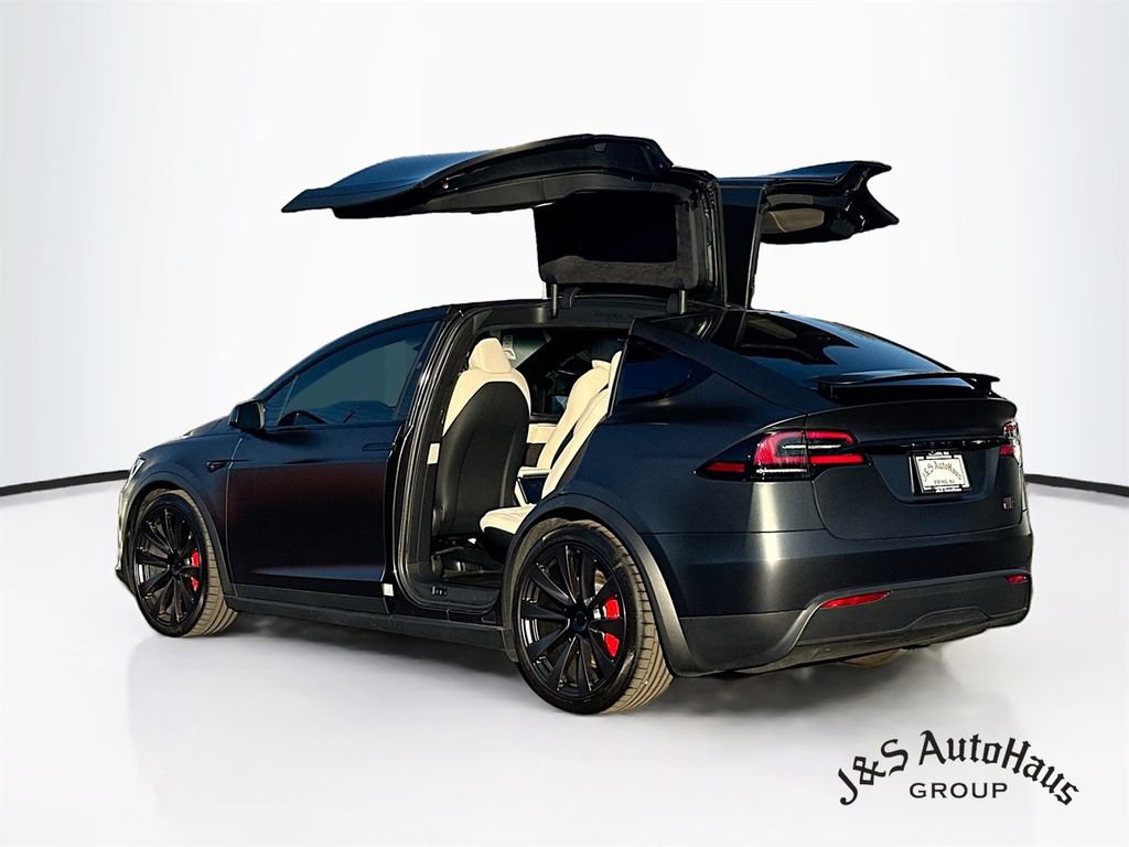 Used 2025 Tesla Model X Plaid image 5
