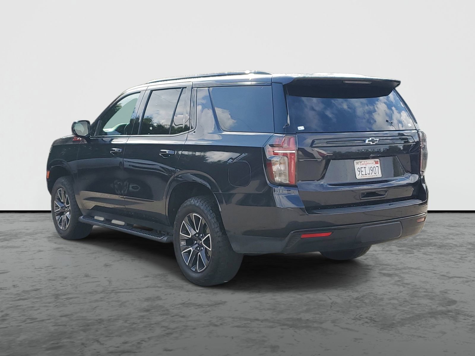 Used 2023 Chevrolet Tahoe Z71 image 3