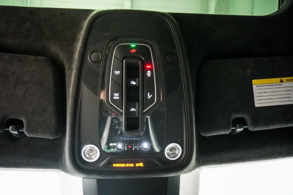Used 2022 Lamborghini Urus AWD/4WD image 30