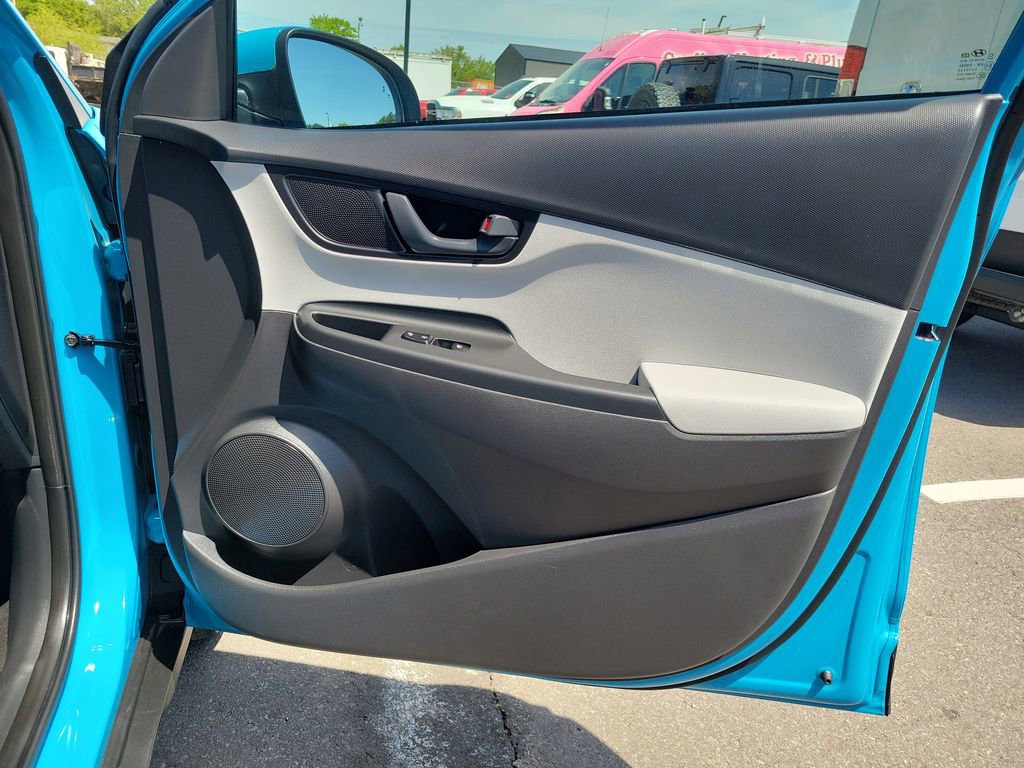 Used 2023 Hyundai Kona SEL FWD image 40
