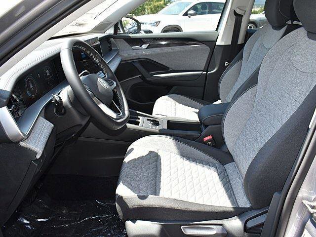 New 2025 Volkswagen Tiguan S image 7