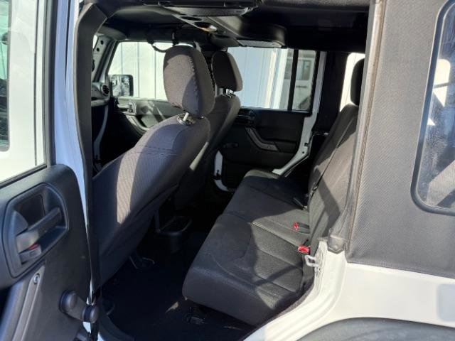 Used 2018 Jeep Wrangler Unlimited Sport w/ Connectivity Group image 16