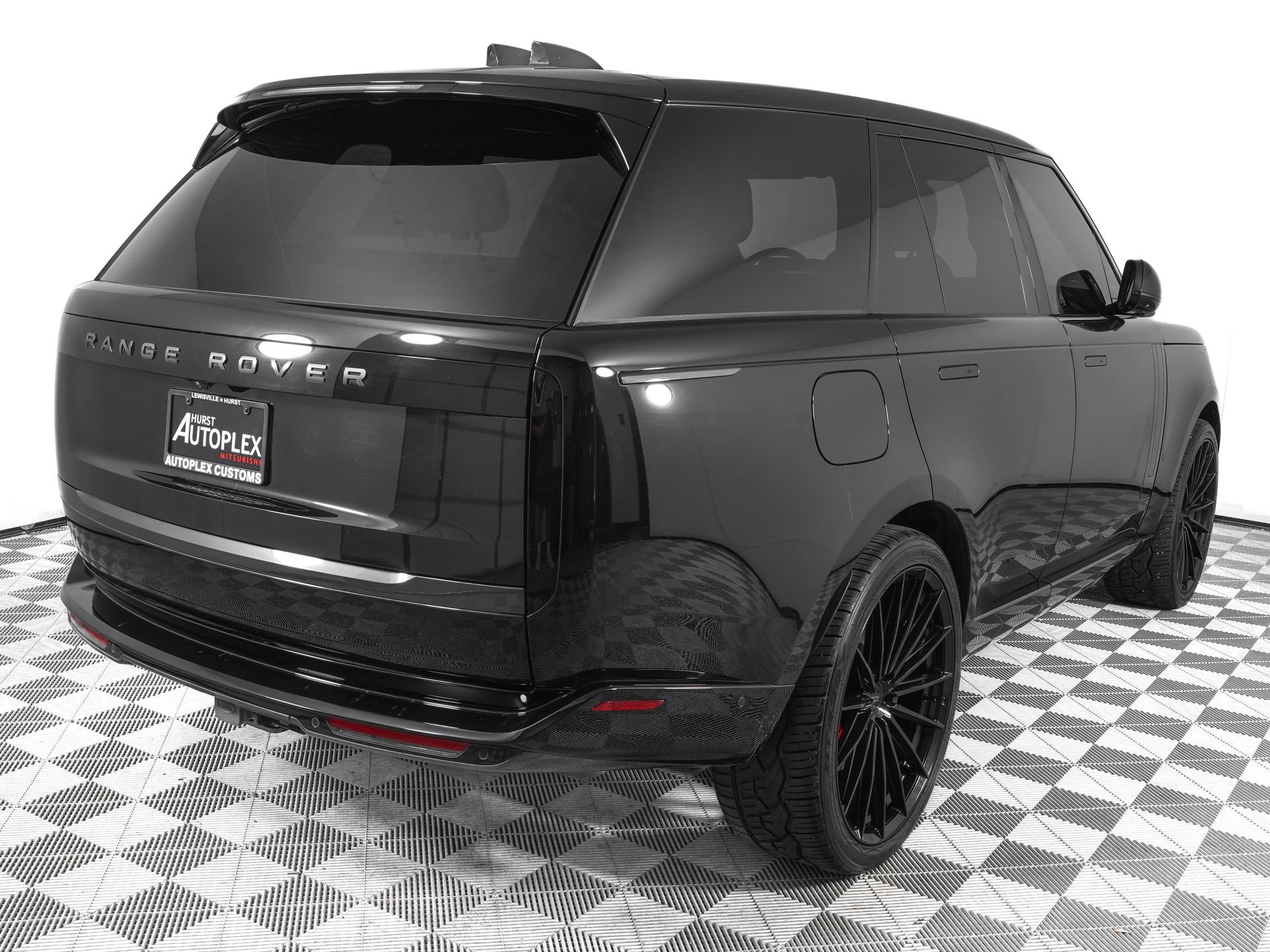 Used 2025 Land Rover Range Rover SE AWD/4WD image 4