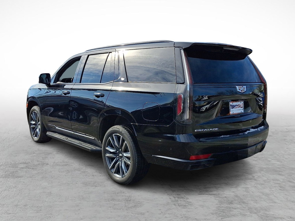 Used 2024 Cadillac Escalade Sport image 3