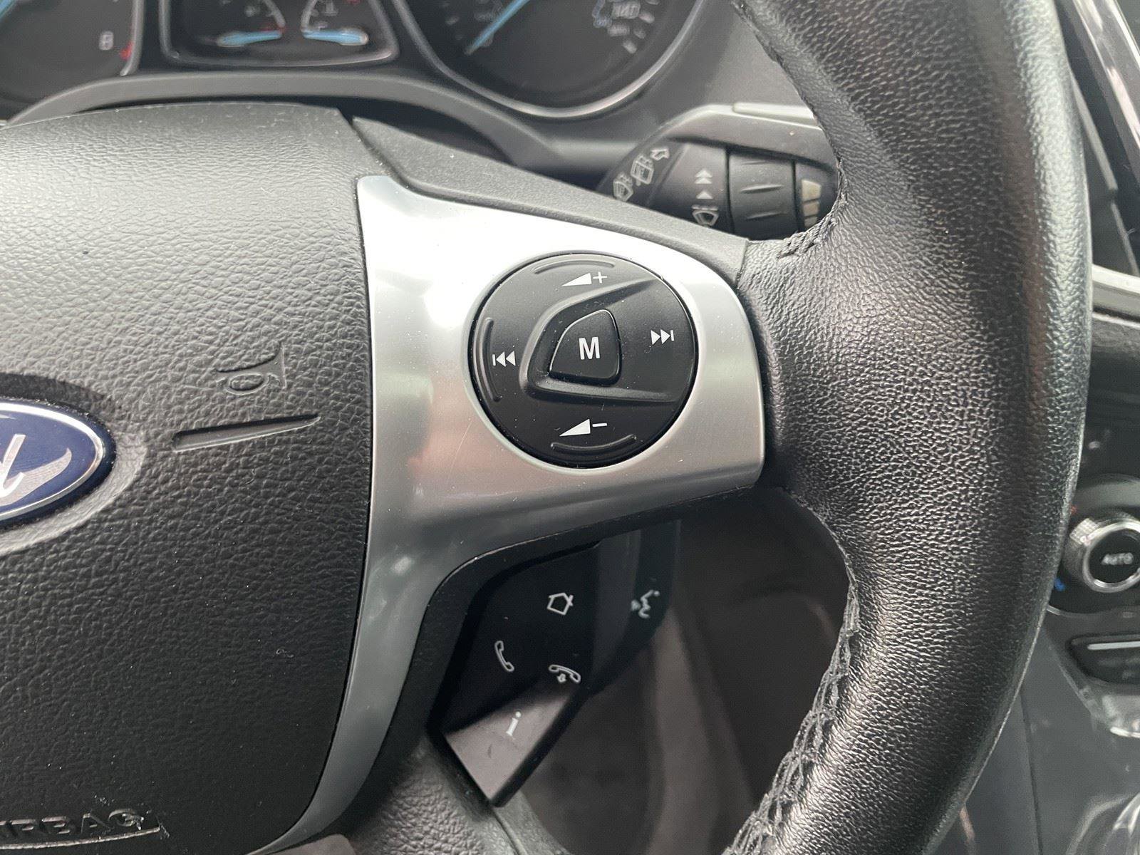 Used 2013 Ford Escape Titanium w/ Class II Trailer Tow Pkg image 16